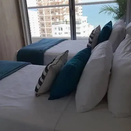 Stunning Oceanview Location 3br 4baths Apartamento