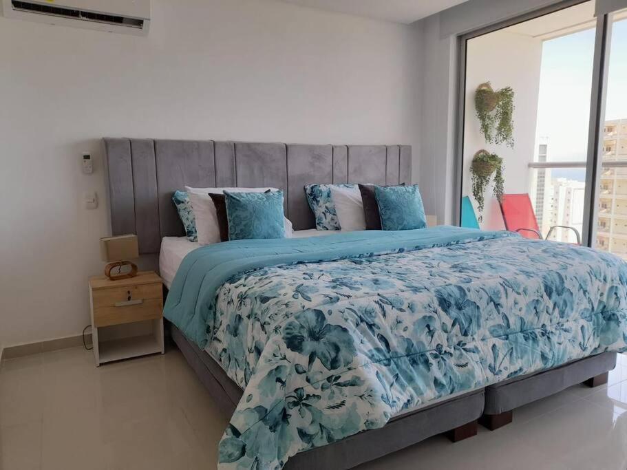 Stunning Oceanview Location 3br 4baths *